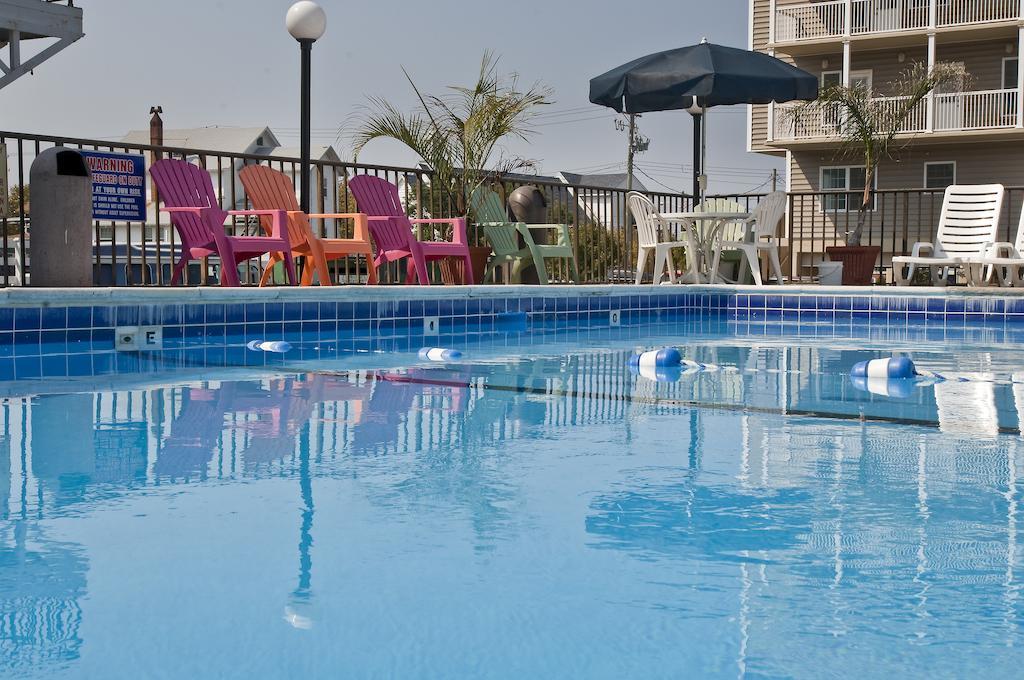 Double Room with Two King Beds with Pool View
